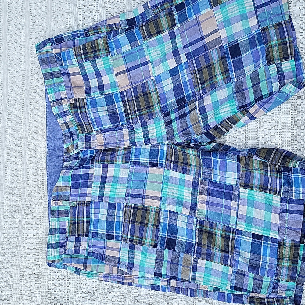 L.L. Bean Favorite Fit plaid shorts (16)